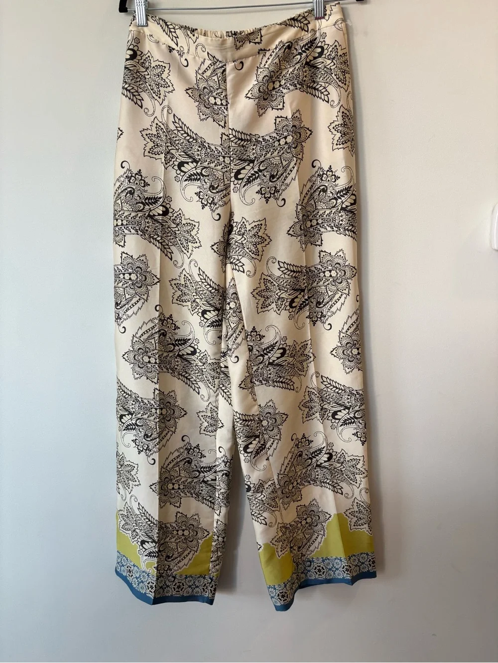 Zara Cream Paisley Wide-Leg Pants with Black Print Large